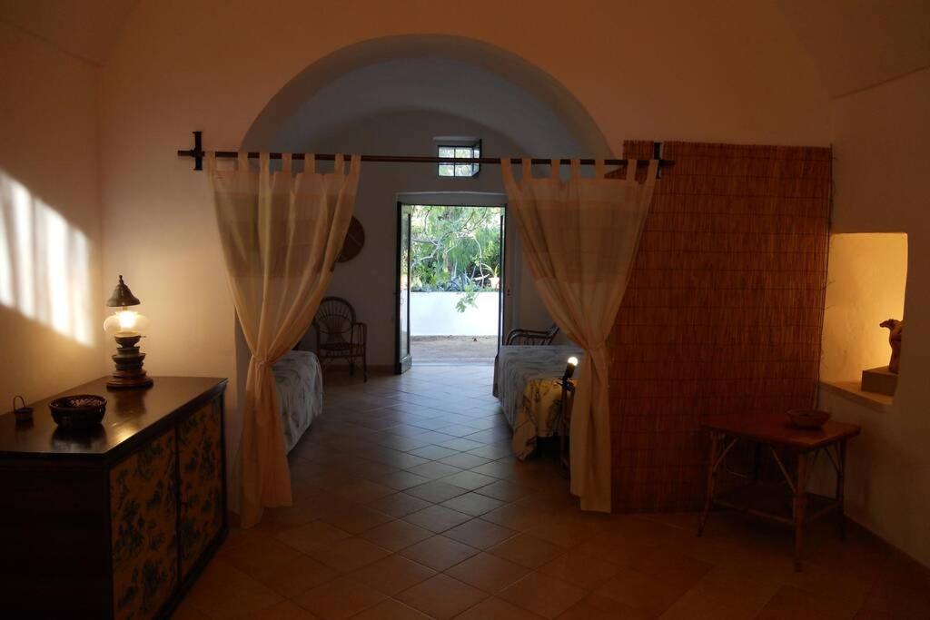 فيلا Casa Colonica غالّيبولي المظهر الخارجي الصورة